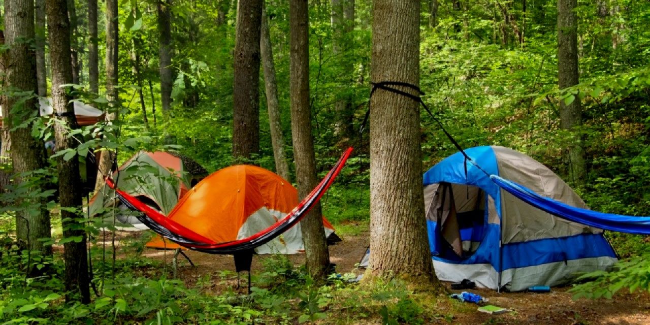 3 Tipps, die Schlafplätze beim Campen aufzustocken